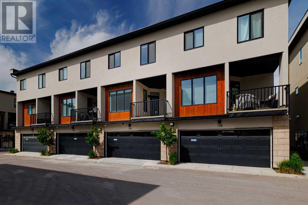 Single Family House for Sale in  Greenbriar Way NW Greenwood/Greenbriar Calgary 