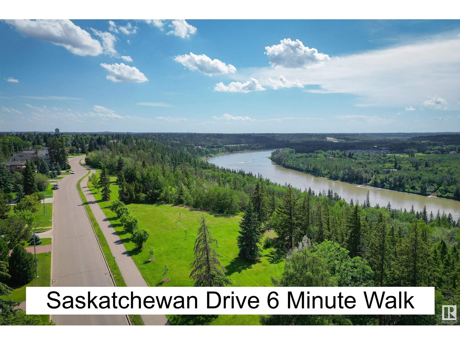 Photo 3 of 8413 118 St Nw, Edmonton AB