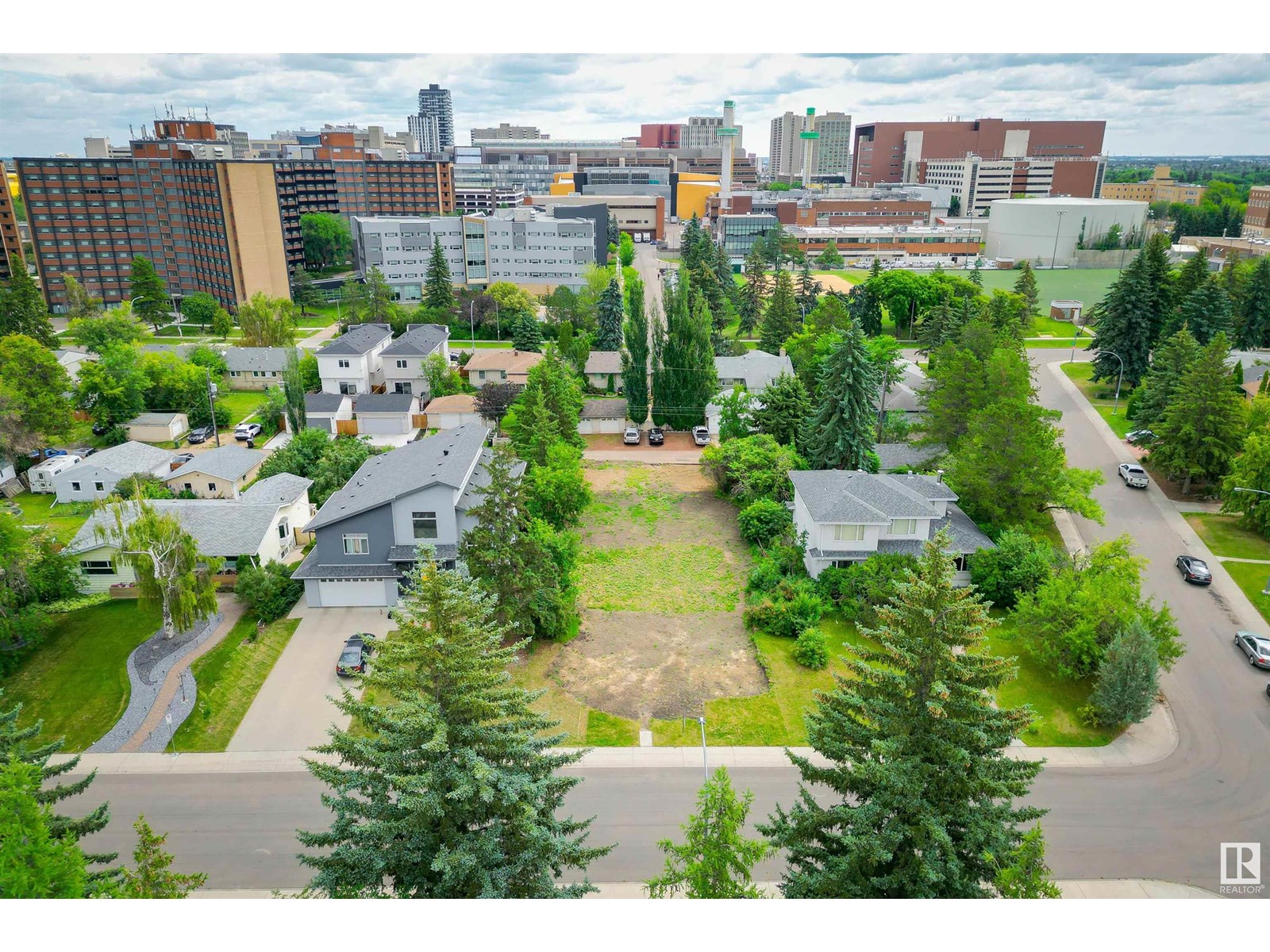Photo 29 of 8413 118 St Nw, Edmonton AB