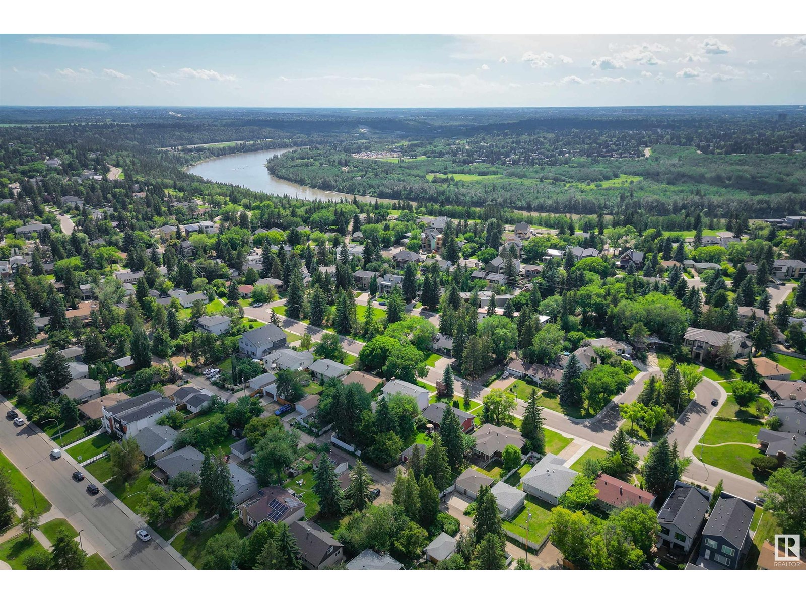 Photo 13 of 8413 118 St Nw, Edmonton AB