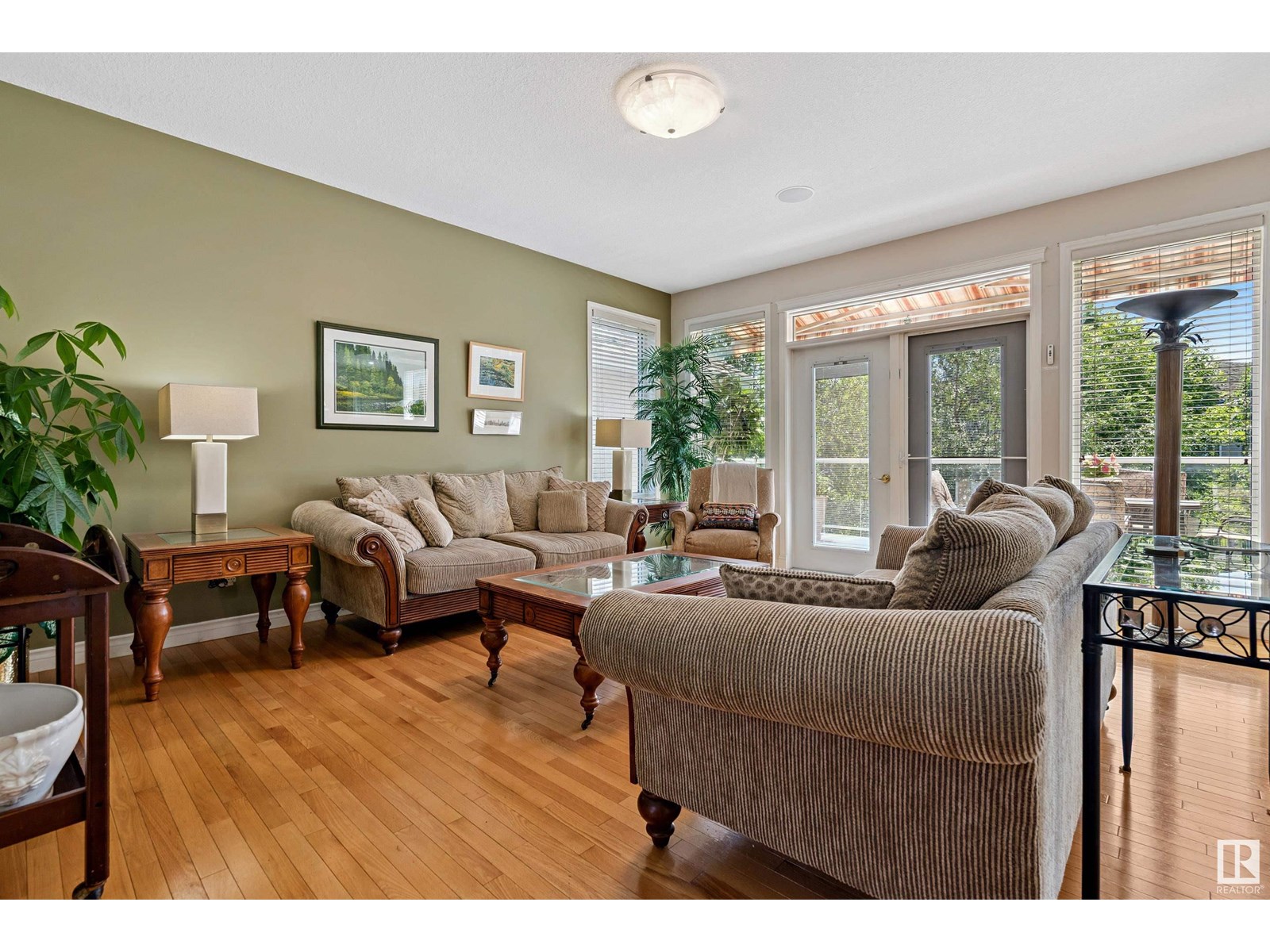 Photo 15 of 617 Dalhousie Cr Nw, Edmonton AB