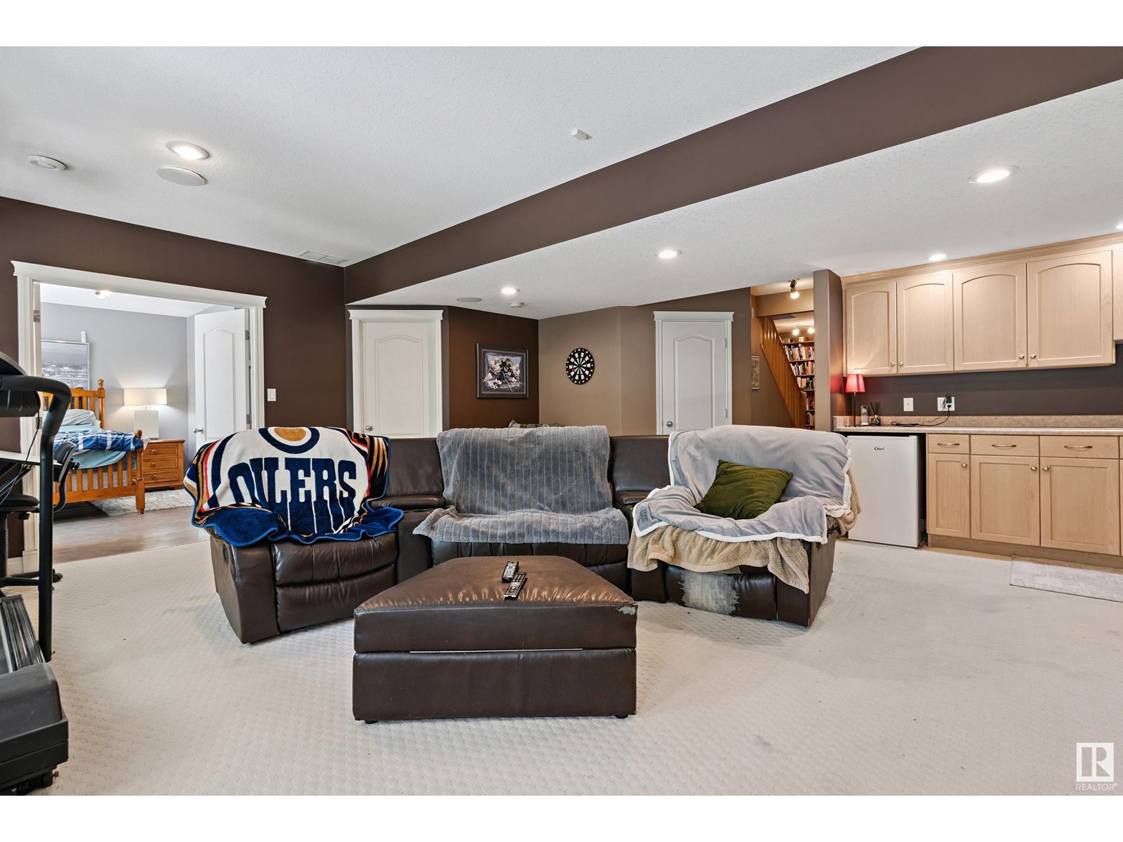Photo 39 of 617 Dalhousie Cr Nw, Edmonton AB