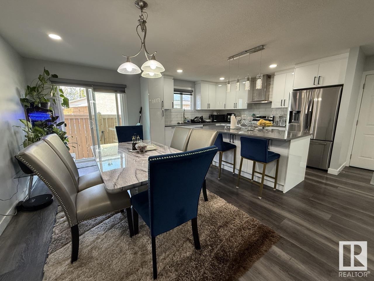 Photo 12 of 632 Warwick Rd Nw, Edmonton AB