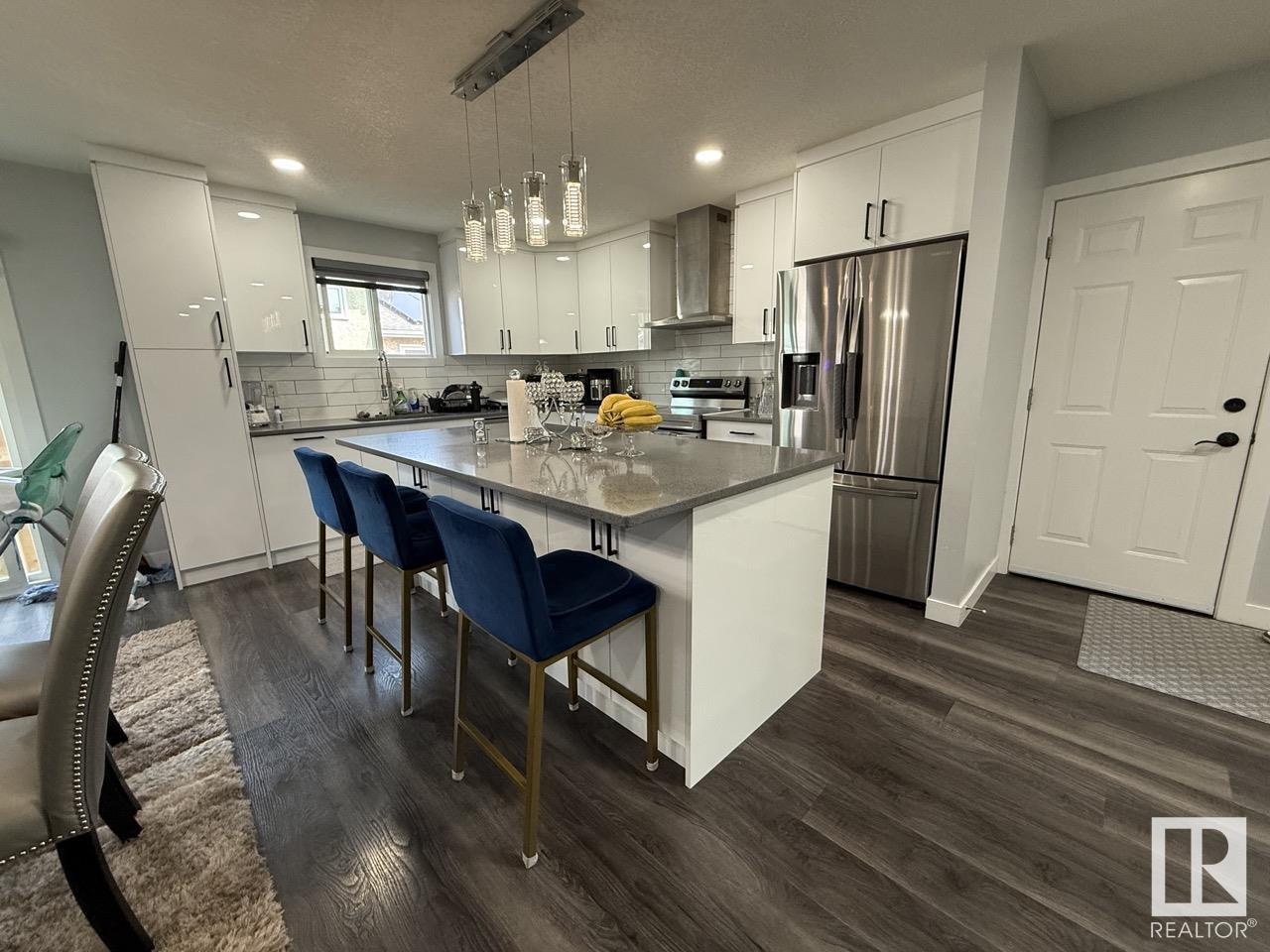 Photo 14 of 632 Warwick Rd Nw, Edmonton AB