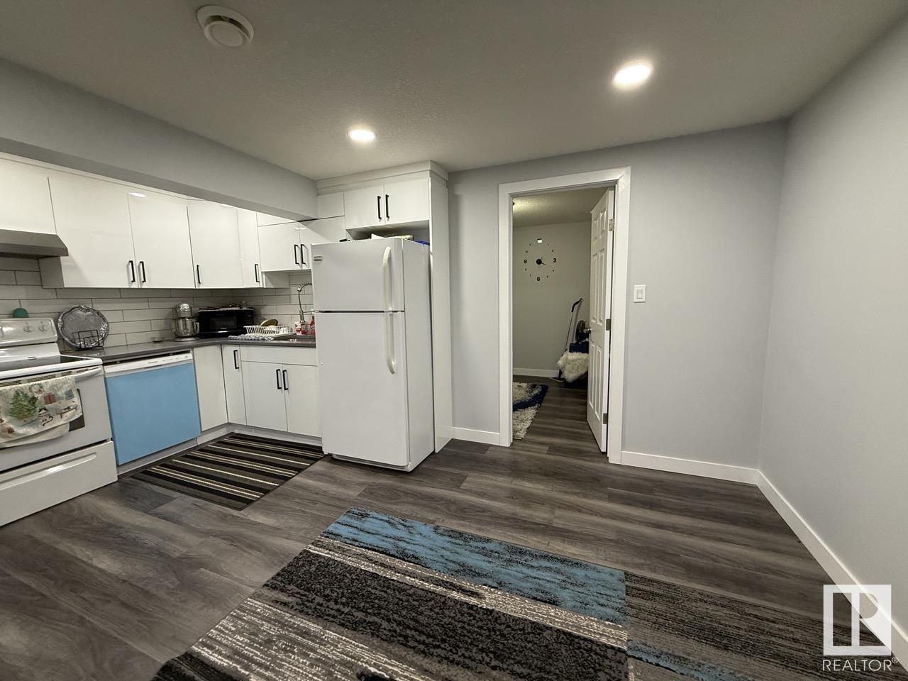Photo 28 of 632 Warwick Rd Nw, Edmonton AB