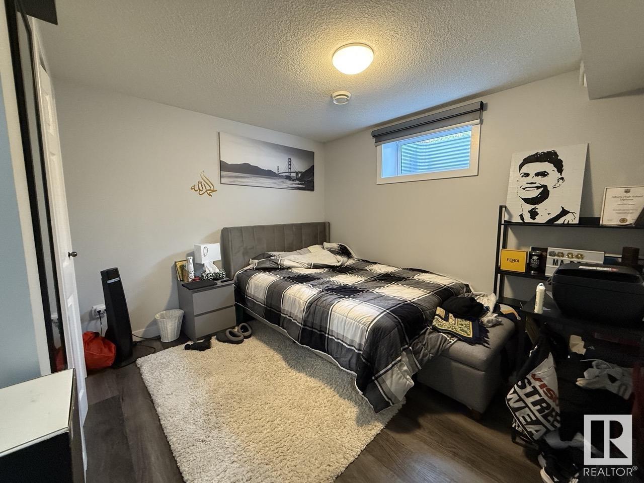 Photo 31 of 632 Warwick Rd Nw, Edmonton AB