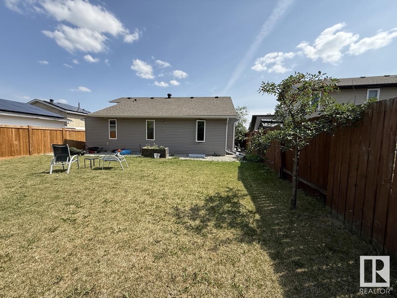 Photo 41 of 632 Warwick Rd Nw, Edmonton AB