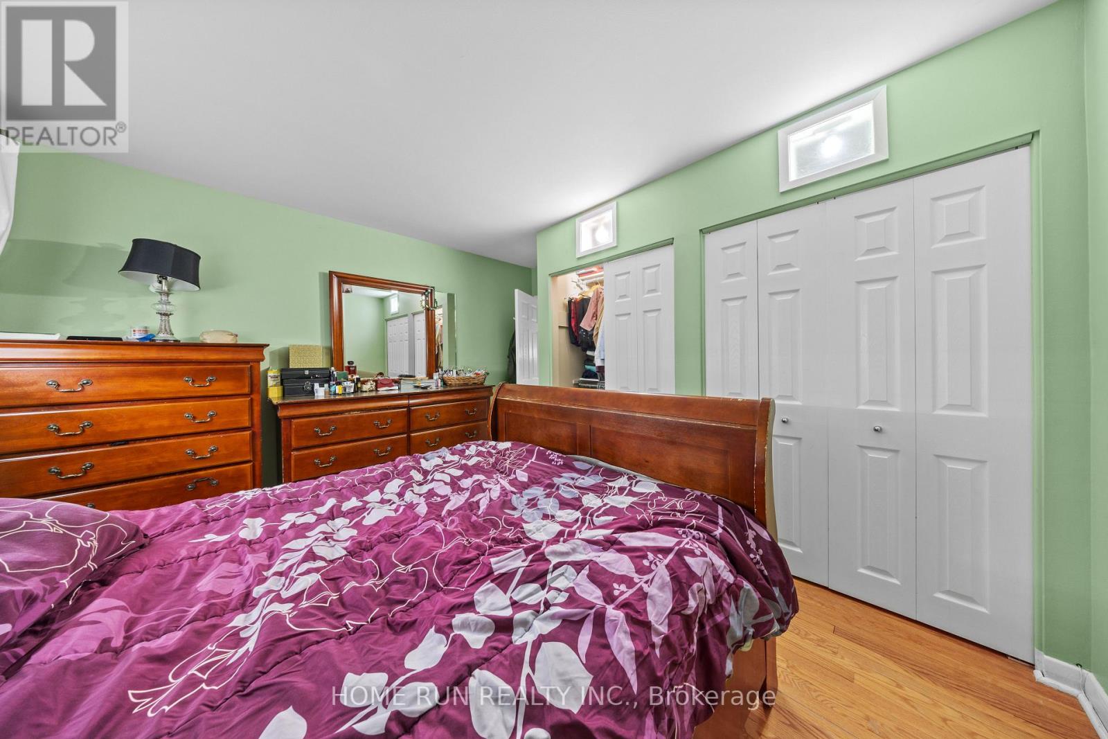 Photo 5 of 44 Knoxdale Road, Ottawa ON