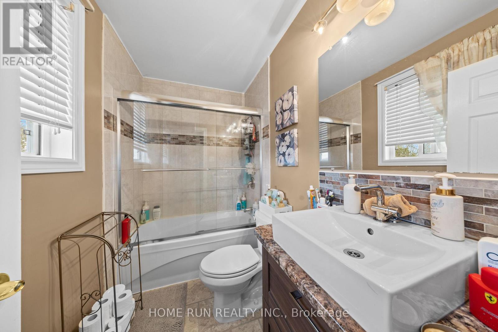 Photo 20 of 44 Knoxdale Road, Ottawa ON
