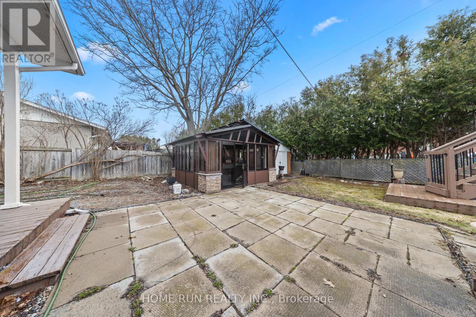 Photo 15 of 44 Knoxdale Road, Ottawa ON