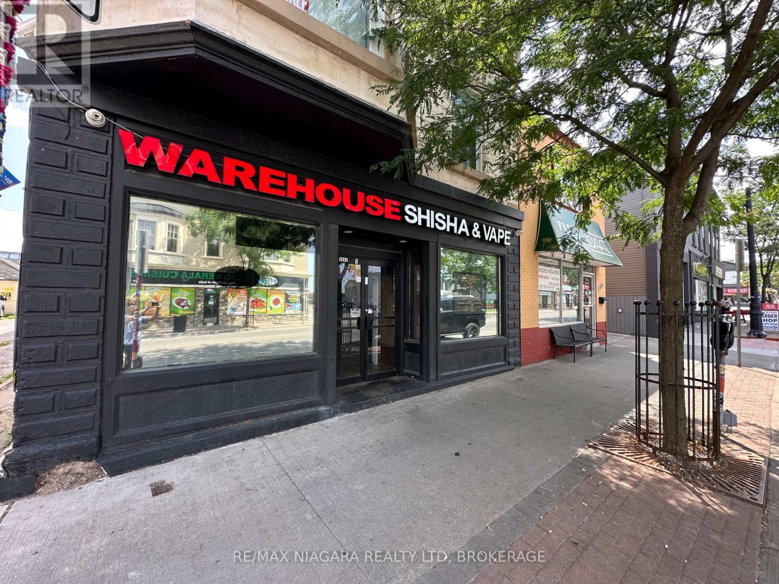Photo 1 of 5842 Ferry Street, Niagara Falls ON