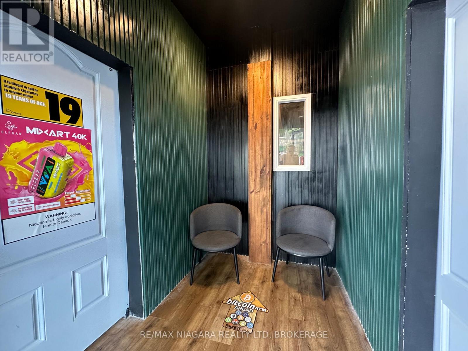 Photo 4 of 5842 Ferry Street, Niagara Falls ON