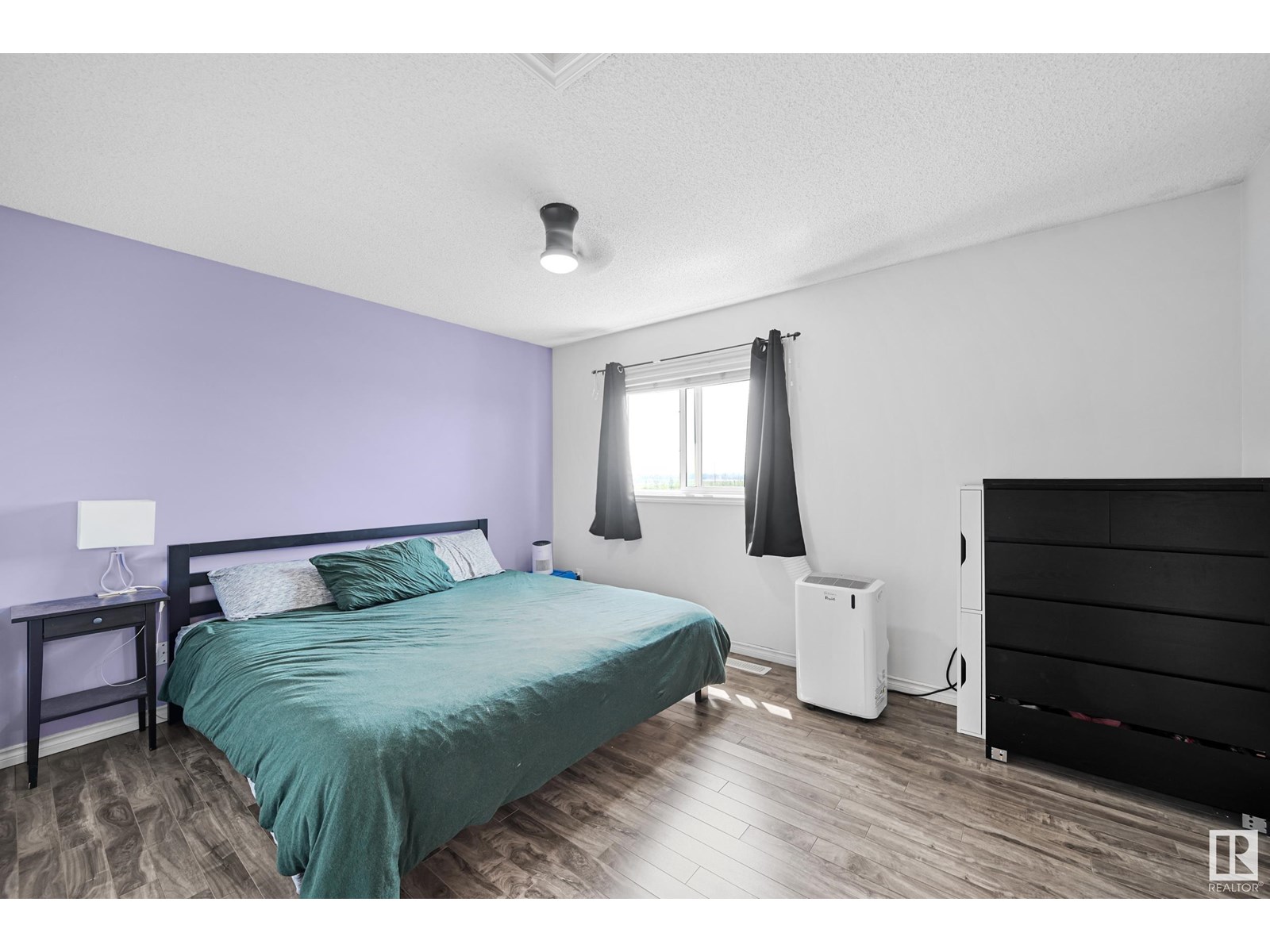 Photo 14 of 91 13825 155 Ave Nw, Edmonton AB