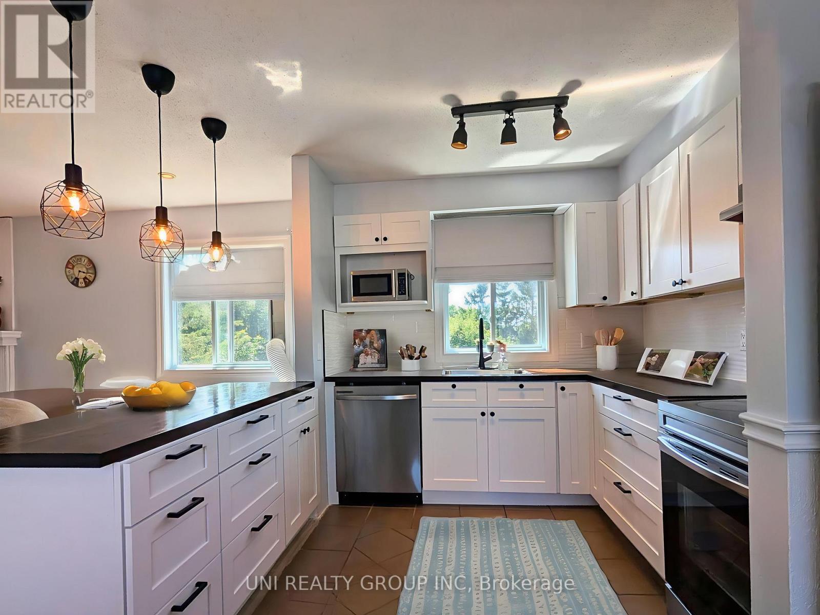 Photo 25 of 120 Castlegreen Private, Ottawa ON