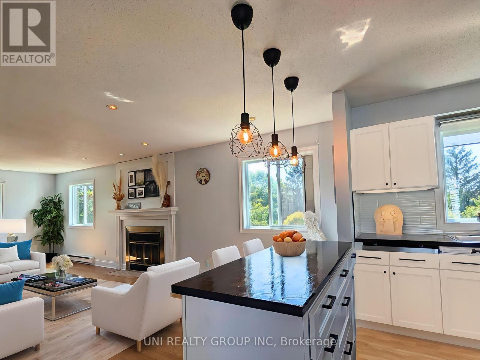 Photo 22 of 120 Castlegreen Private, Ottawa ON