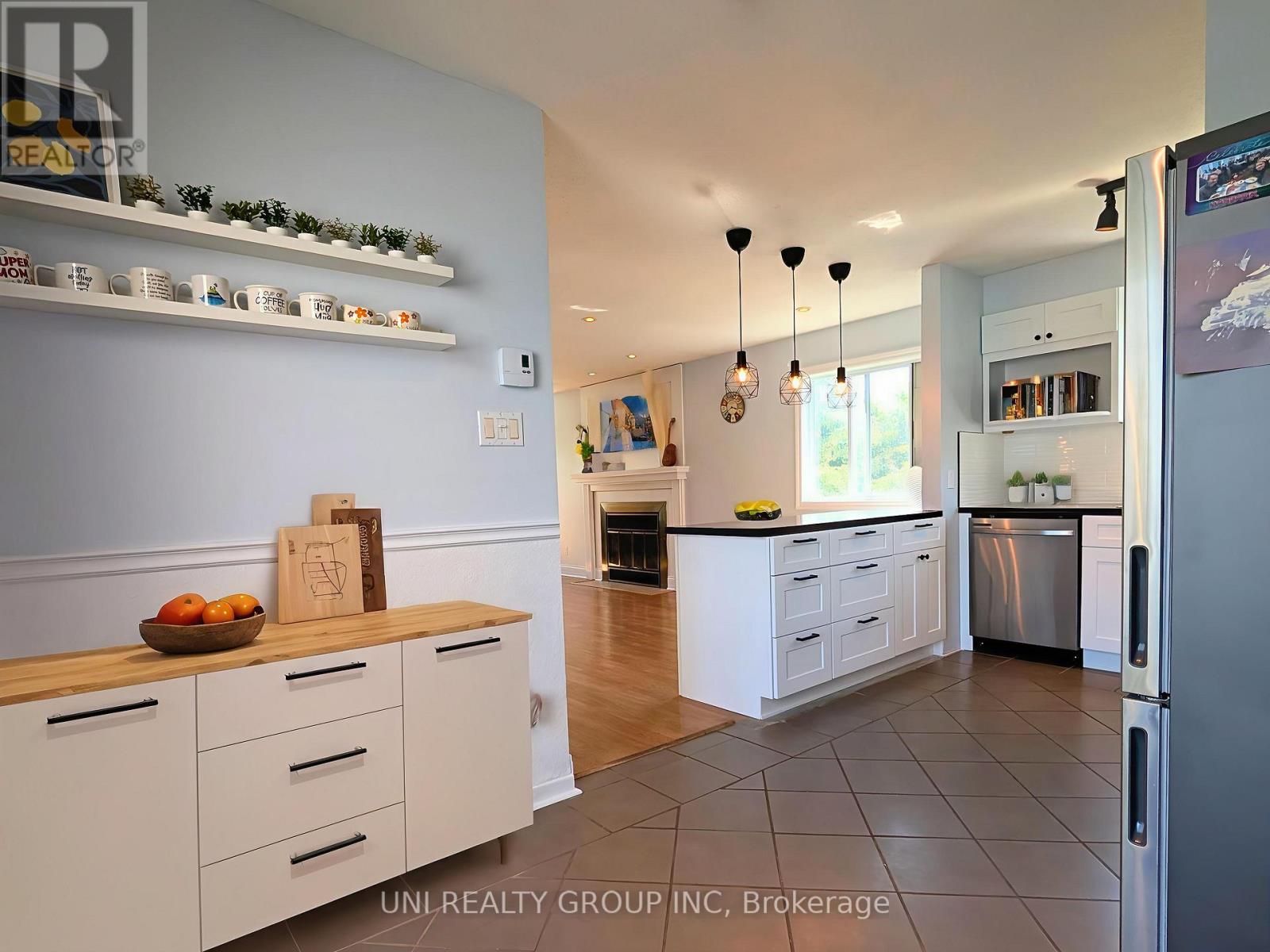Photo 40 of 120 Castlegreen Private, Ottawa ON