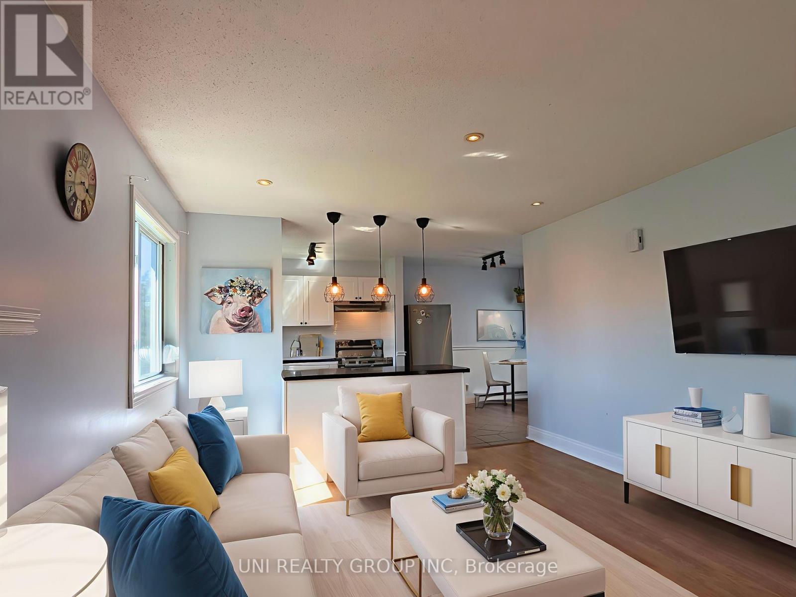 Photo 43 of 120 Castlegreen Private, Ottawa ON