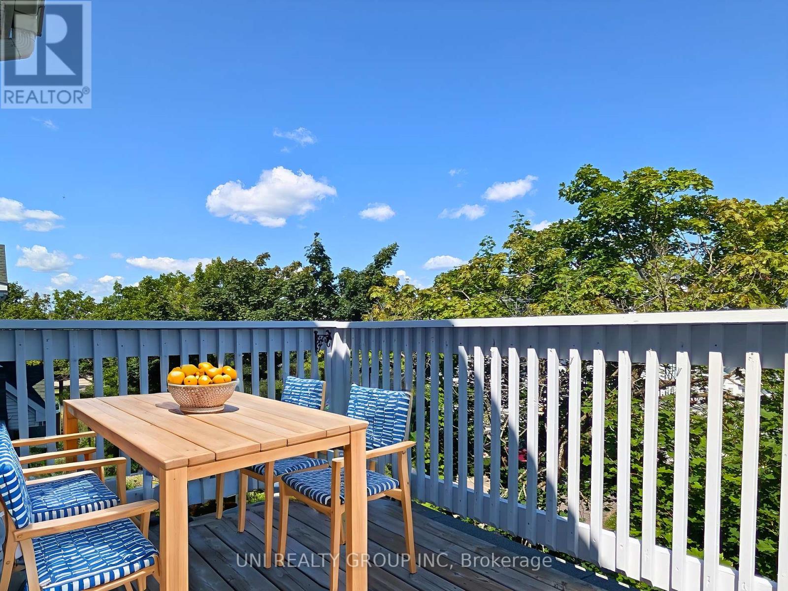 Photo 47 of 120 Castlegreen Private, Ottawa ON