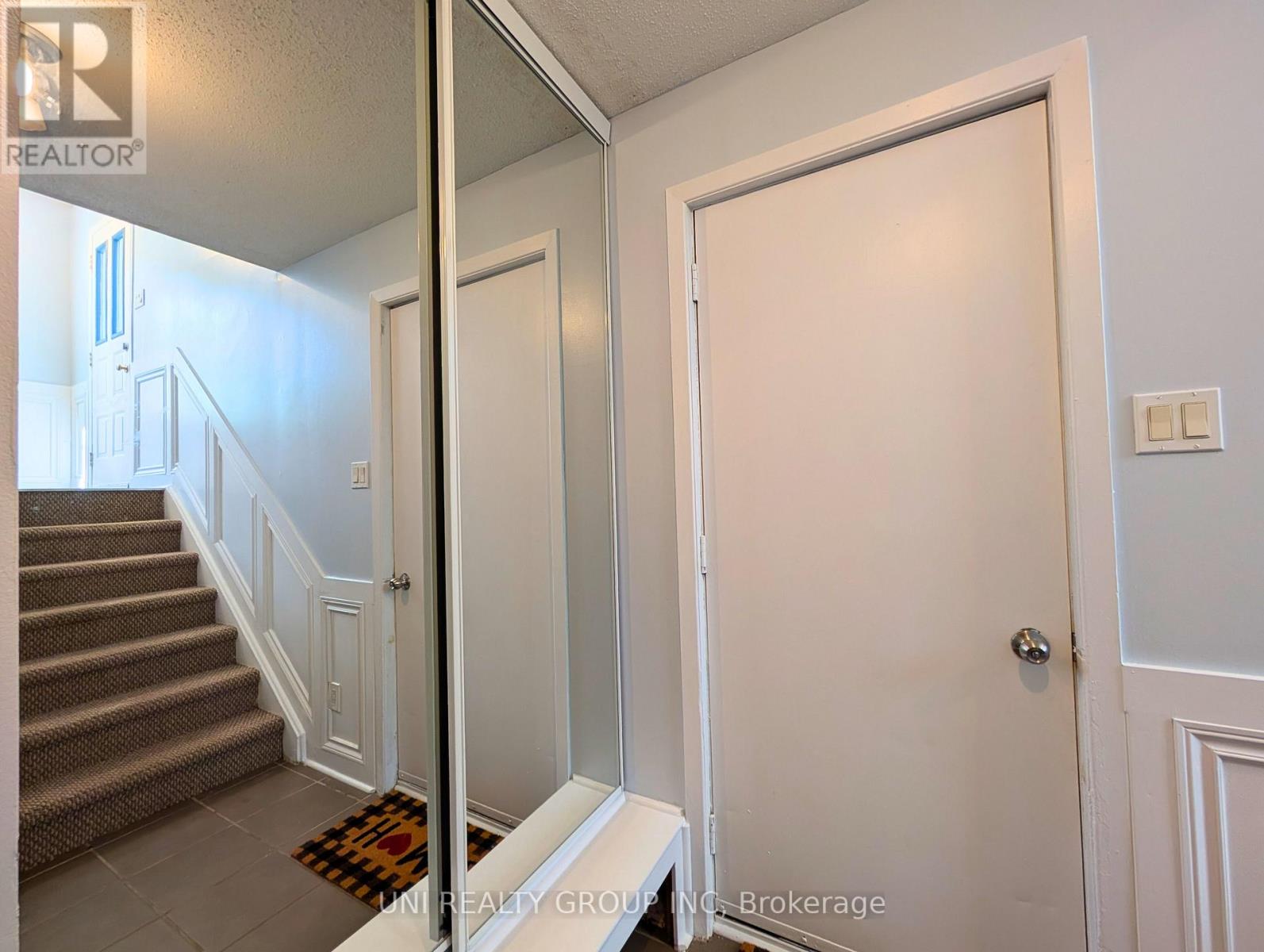 Photo 28 of 120 Castlegreen Private, Ottawa ON