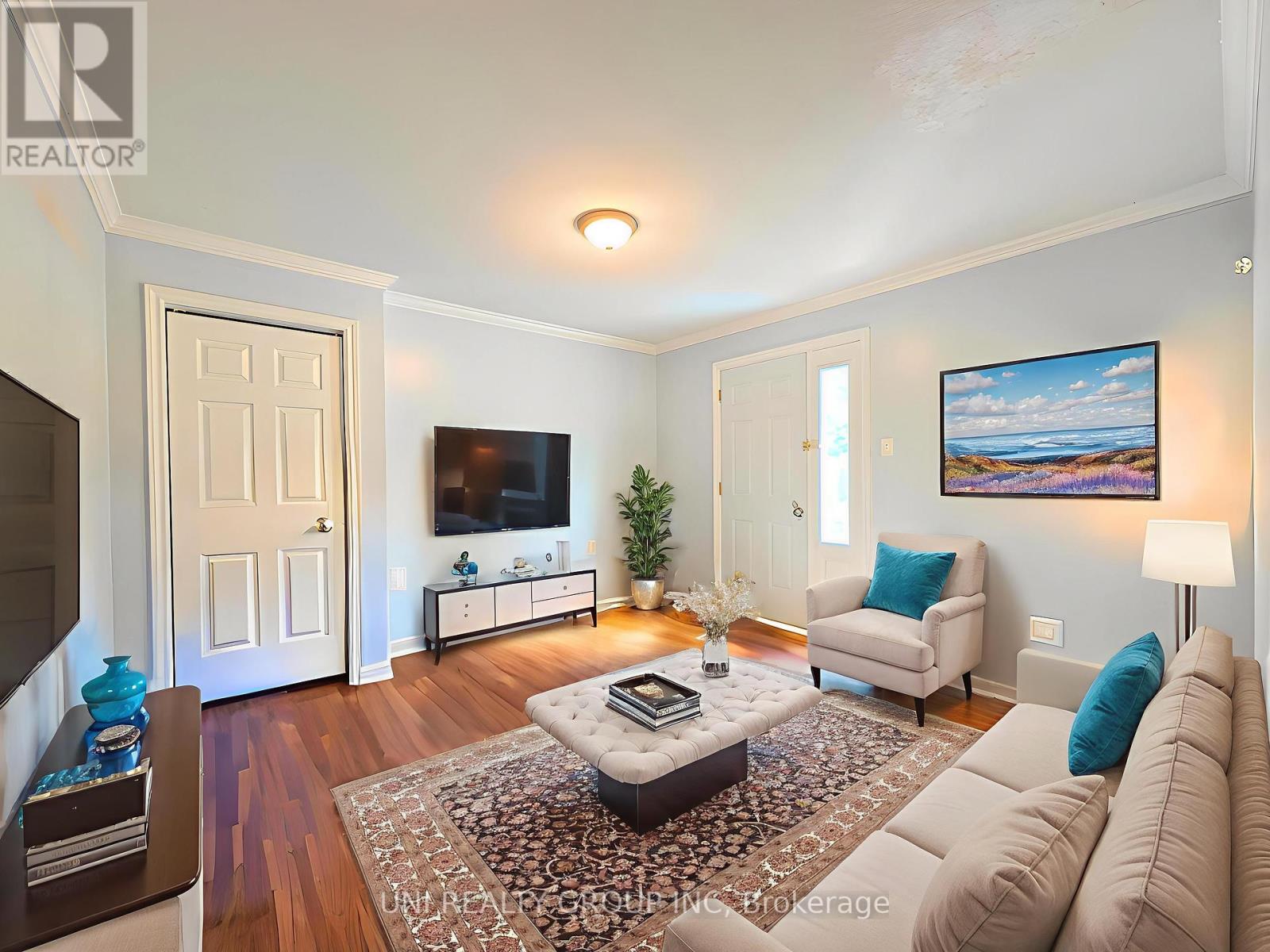 Photo 9 of 120 Castlegreen Private, Ottawa ON