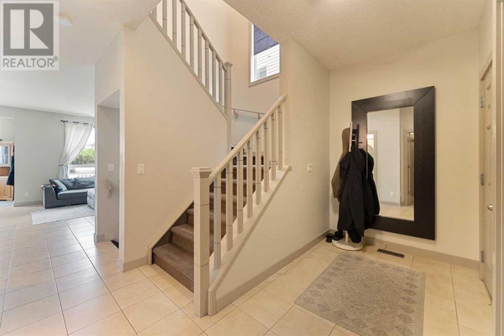 Photo 18 of 166 Hillcrest Circle Sw, Airdrie AB