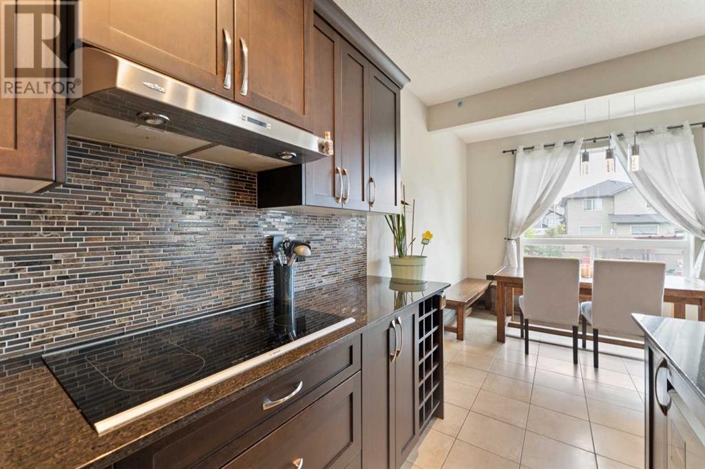 Photo 10 of 166 Hillcrest Circle Sw, Airdrie AB