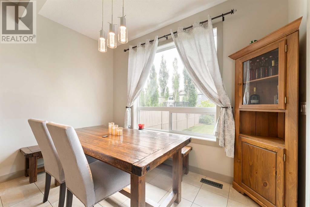 Photo 11 of 166 Hillcrest Circle Sw, Airdrie AB