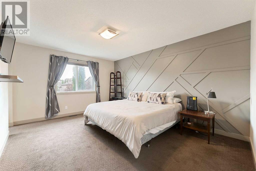 Photo 32 of 166 Hillcrest Circle Sw, Airdrie AB