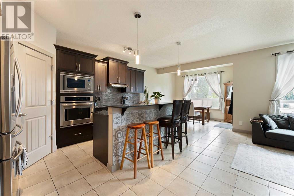 Photo 8 of 166 Hillcrest Circle Sw, Airdrie AB