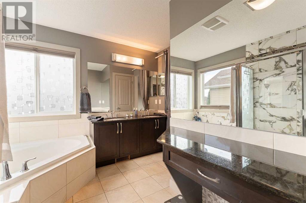 Photo 13 of 166 Hillcrest Circle Sw, Airdrie AB