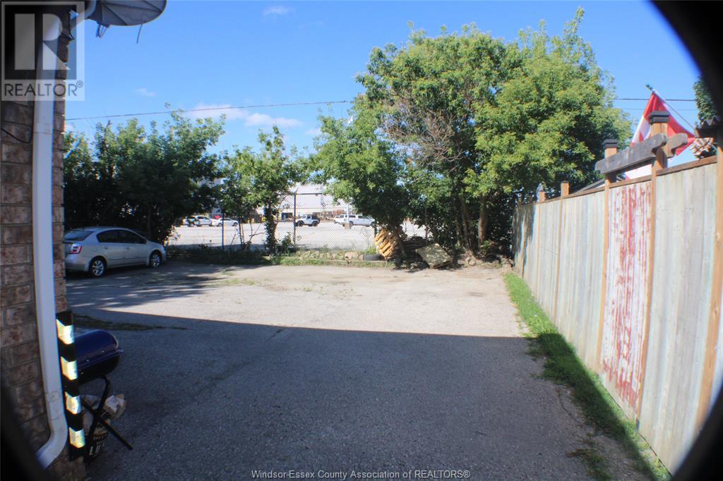 Photo 24 of 1231 High Street, Windsor ON