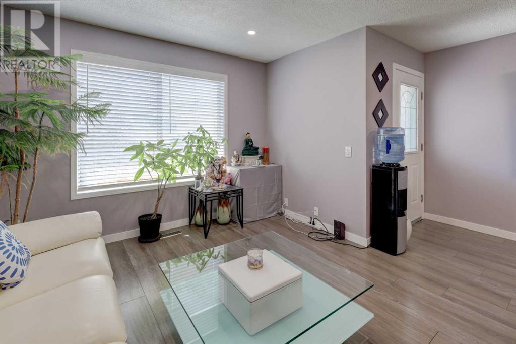 Photo 5 of 112 Martin Crossing Court Ne, Calgary AB
