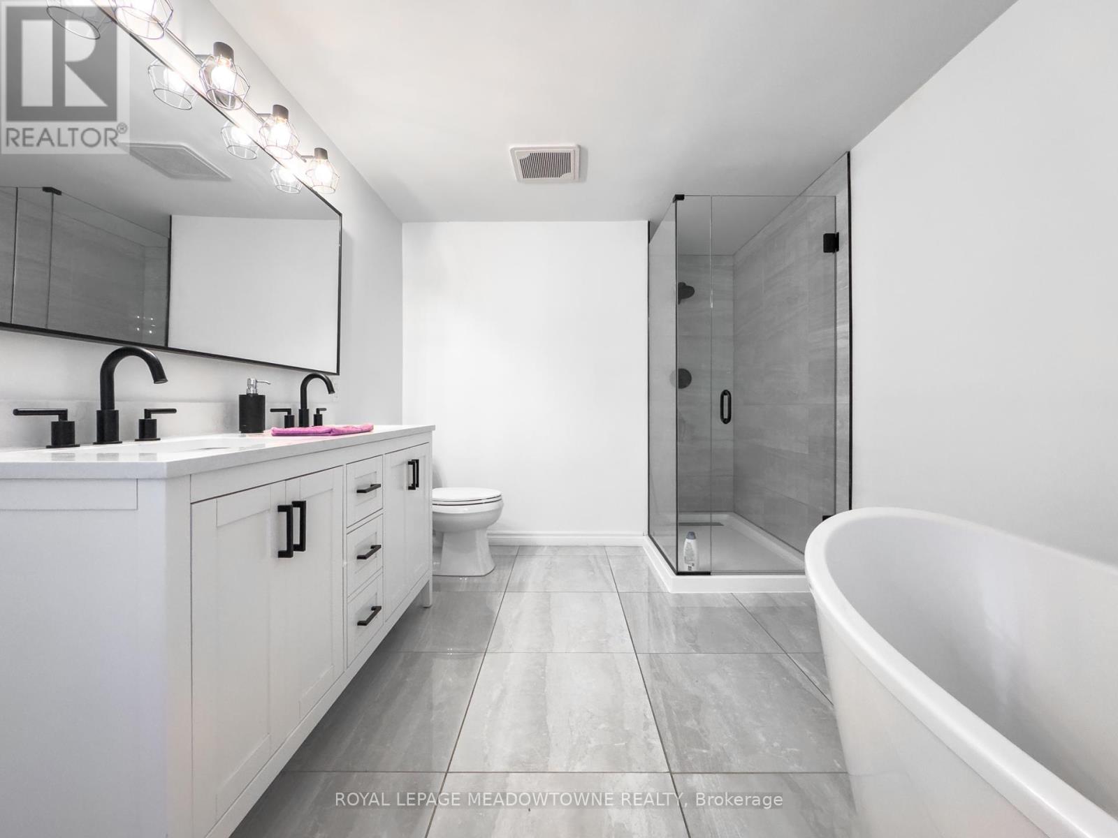 Photo 11 of 47 Ruffian Road, Brantford ON