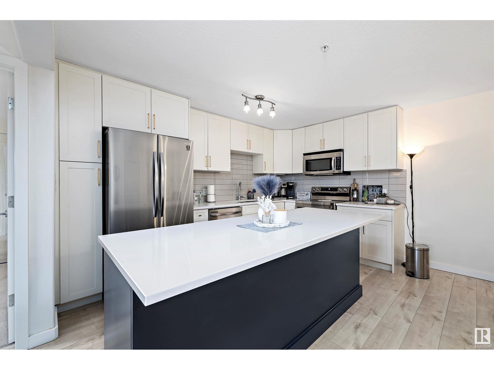 Photo 12 of 341 11505 Ellerslie Rd Sw, Edmonton AB