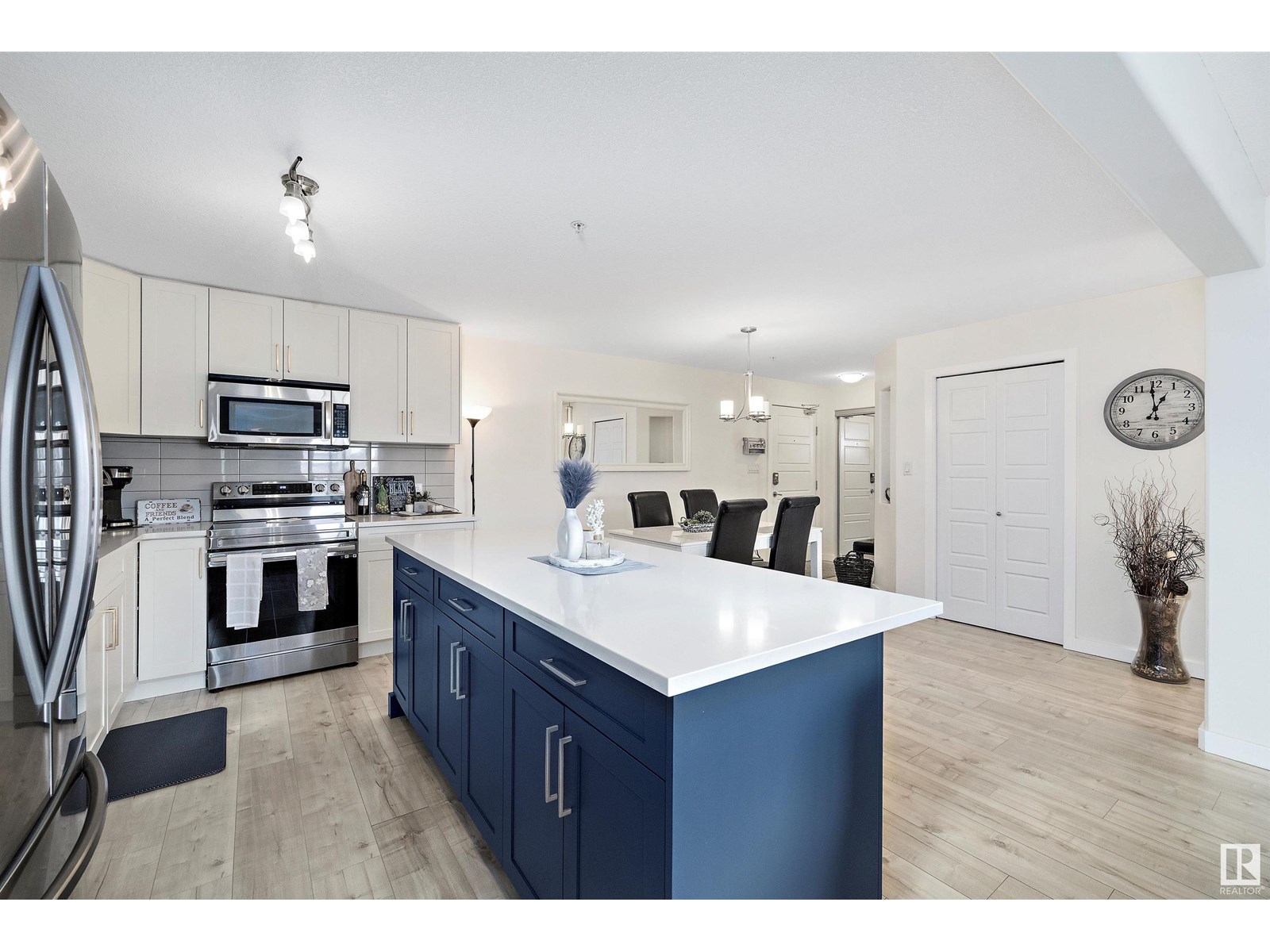 Photo 10 of 341 11505 Ellerslie Rd Sw, Edmonton AB