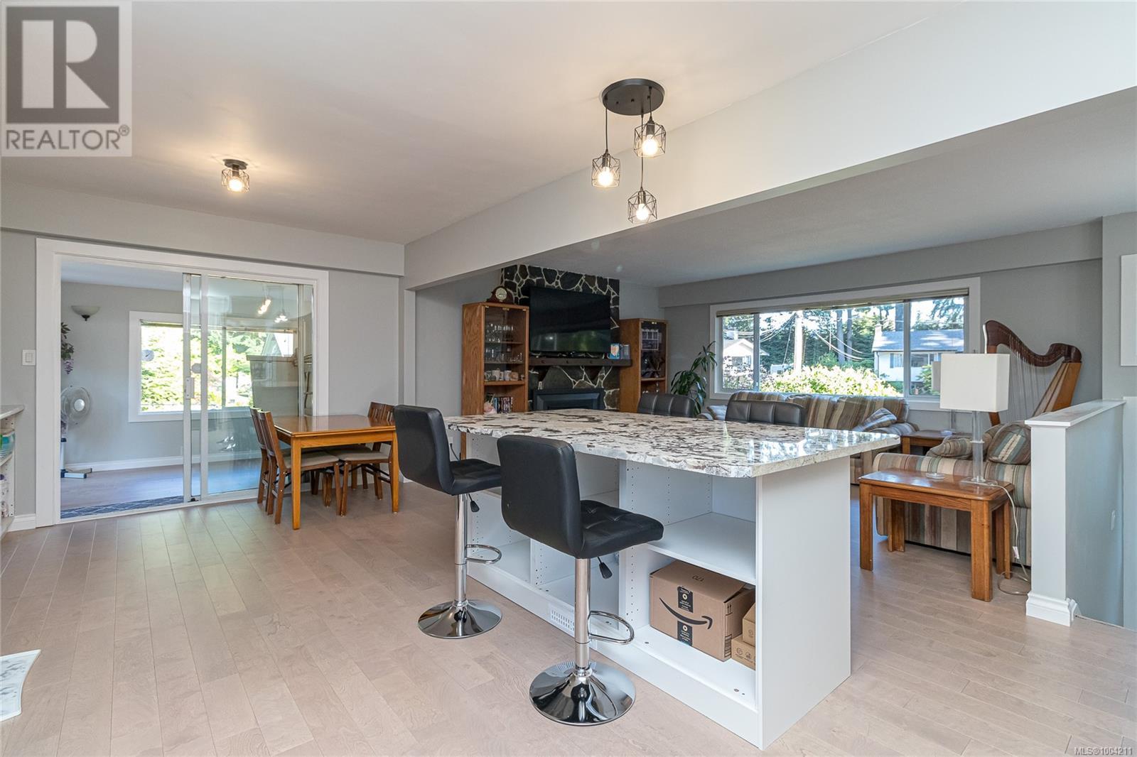 Photo 4 of 409 Raynerwood Pl, Colwood BC