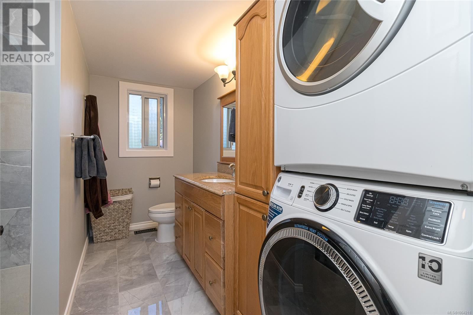 Photo 20 of 409 Raynerwood Pl, Colwood BC