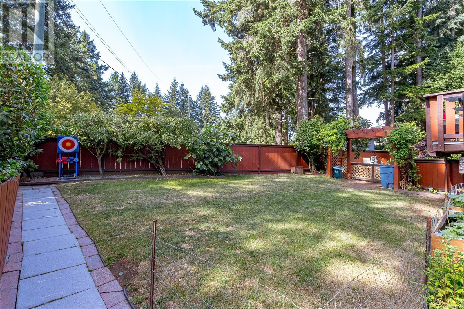 Photo 38 of 409 Raynerwood Pl, Colwood BC