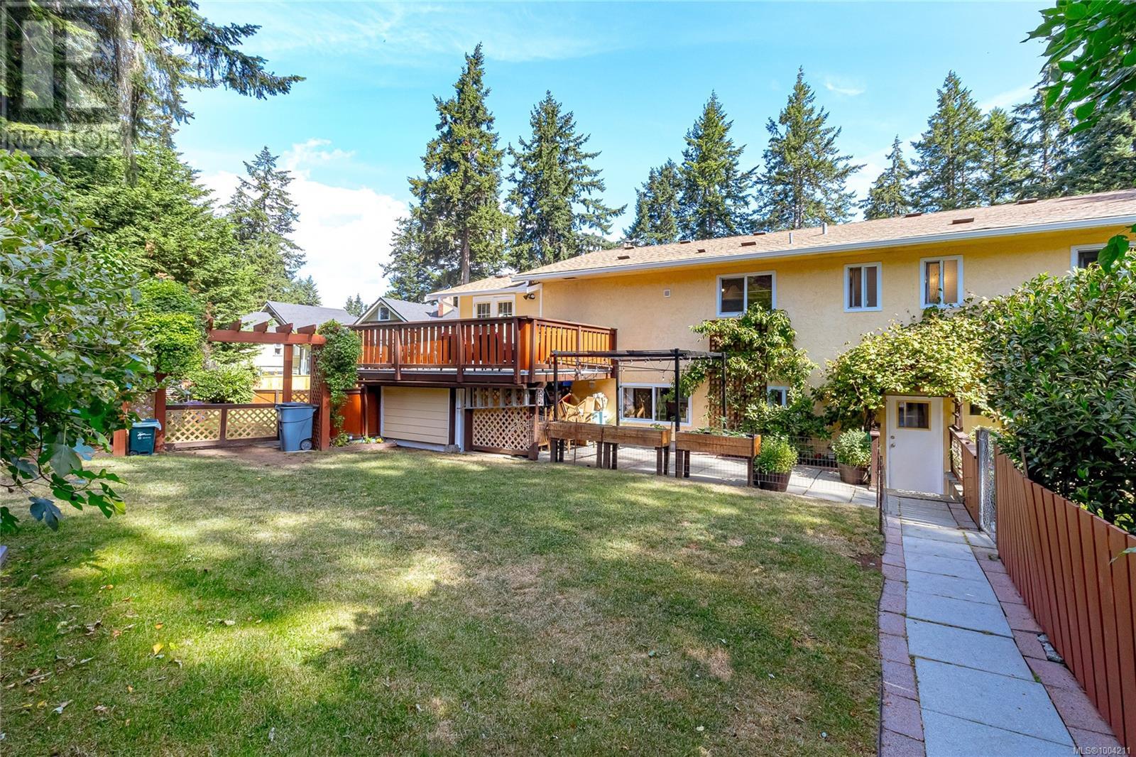 Photo 39 of 409 Raynerwood Pl, Colwood BC
