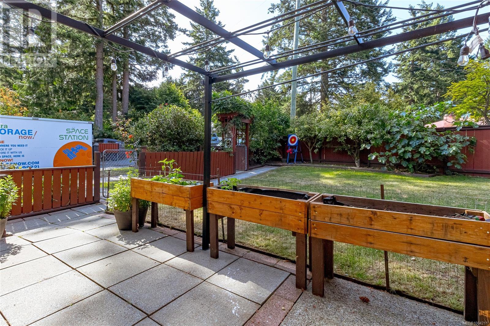 Photo 37 of 409 Raynerwood Pl, Colwood BC