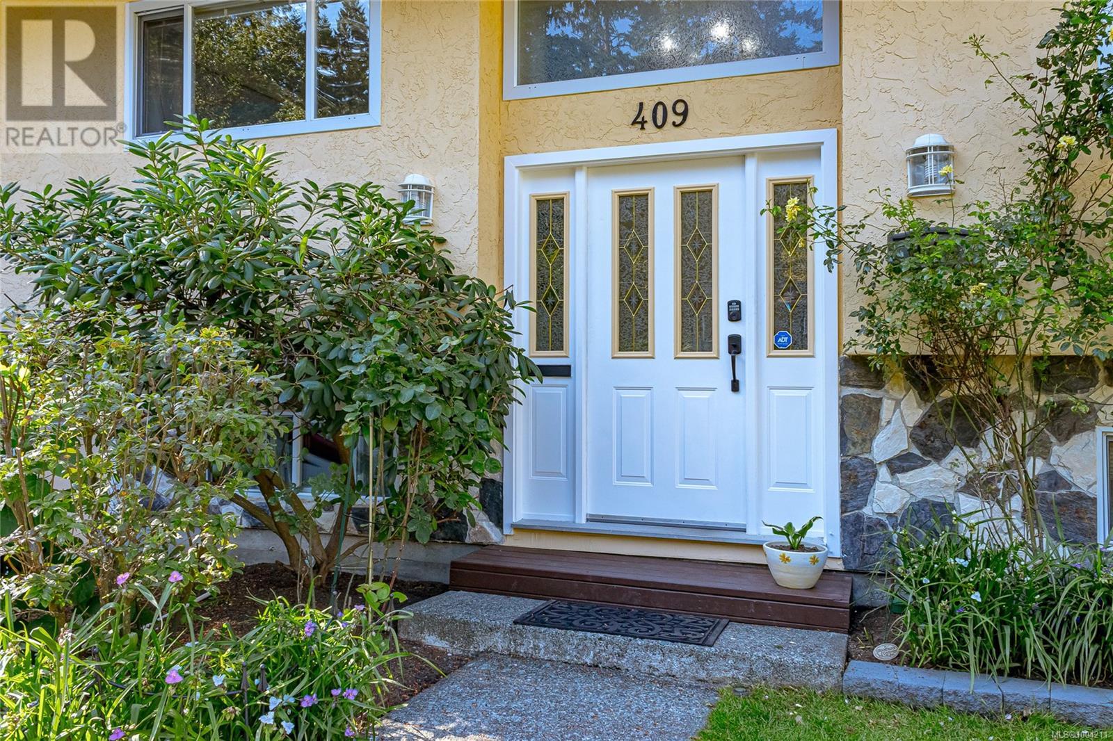 Photo 48 of 409 Raynerwood Pl, Colwood BC