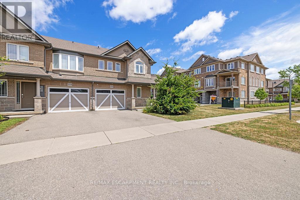 Photo 29 of 235 Bellagio Avenue, Hamilton ON