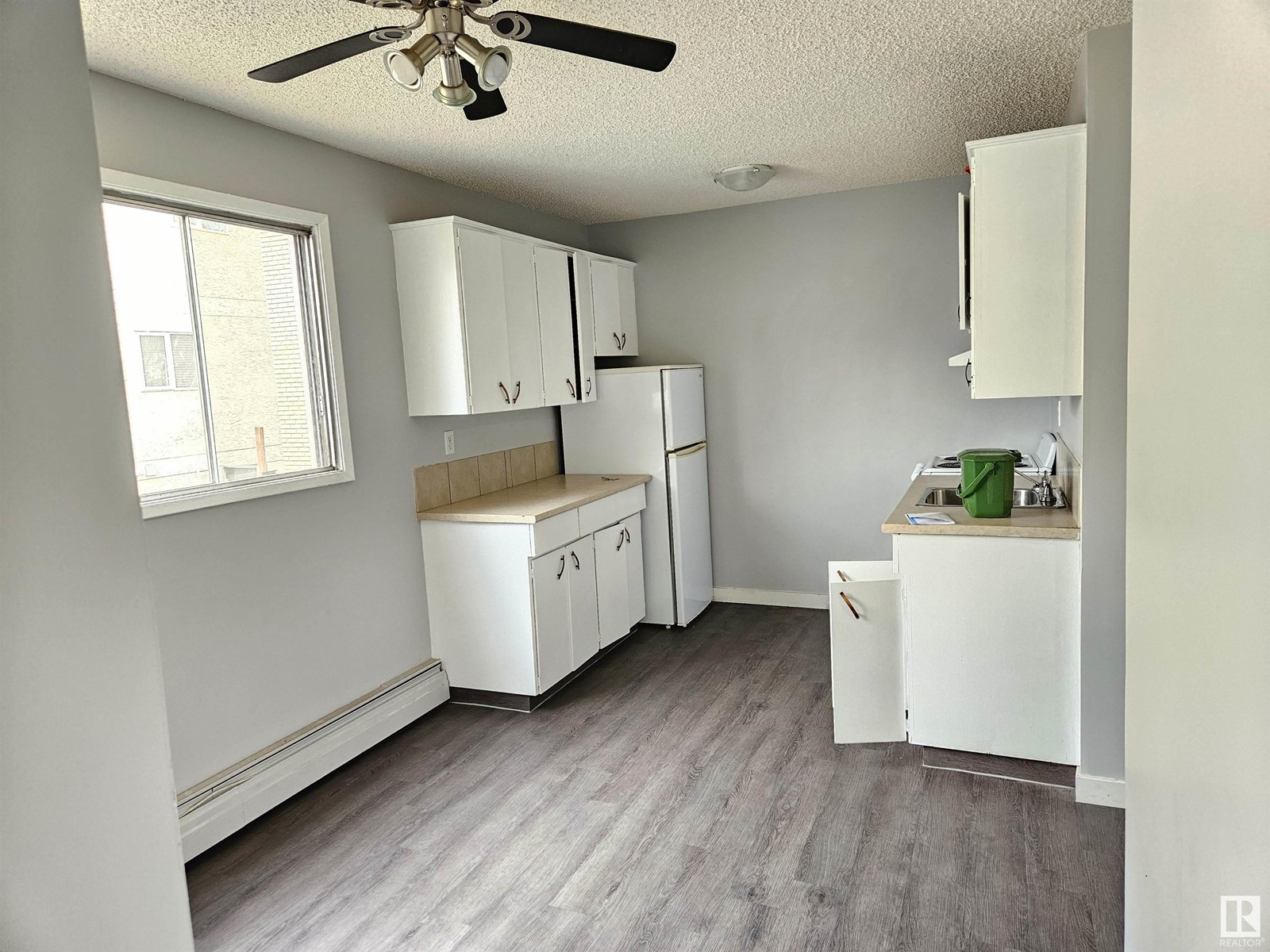 Photo 14 of 10725 83 Av Nw, Edmonton AB