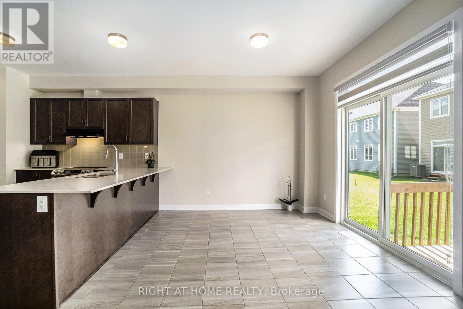 Photo 21 of 657 Terrier Circle, Ottawa ON
