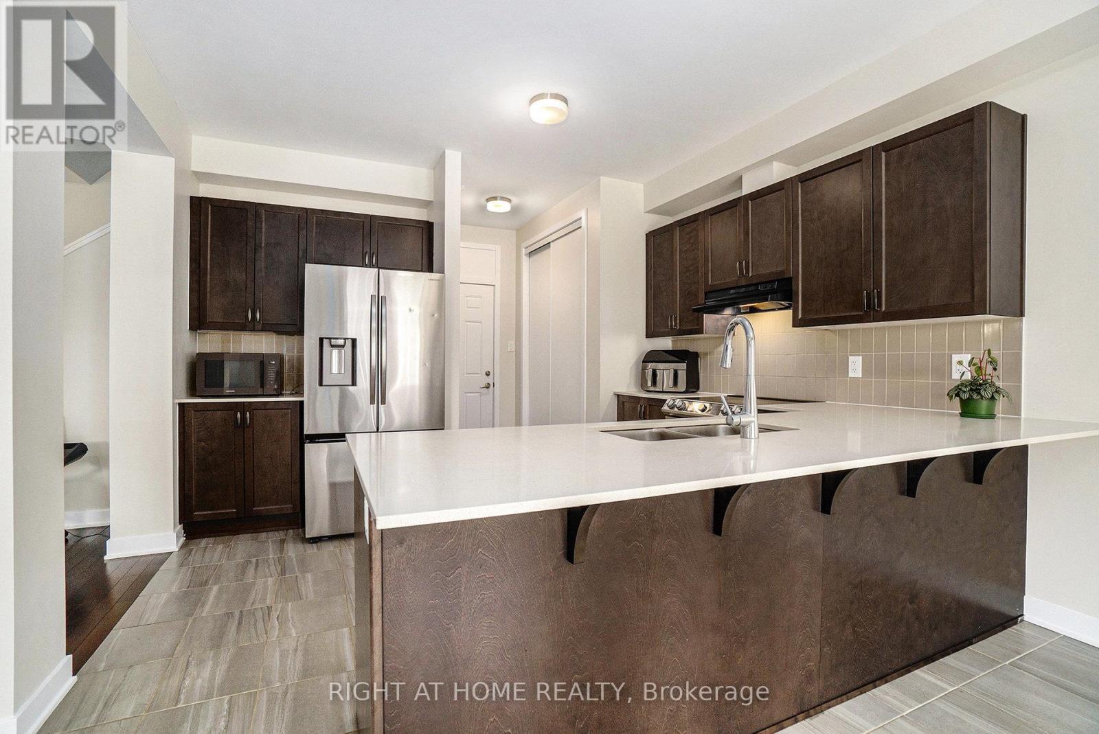 Photo 16 of 657 Terrier Circle, Ottawa ON