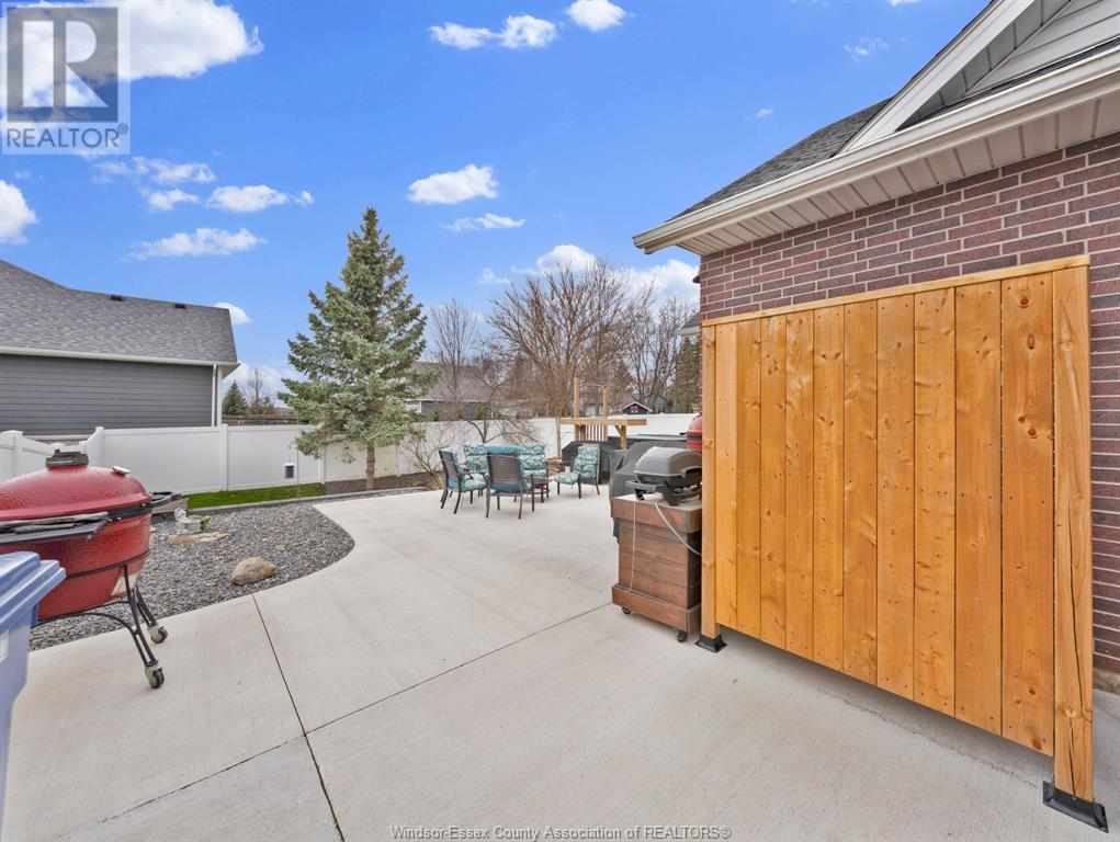 Photo 10 of 132 Prince Albert Street North, Kingsville ON