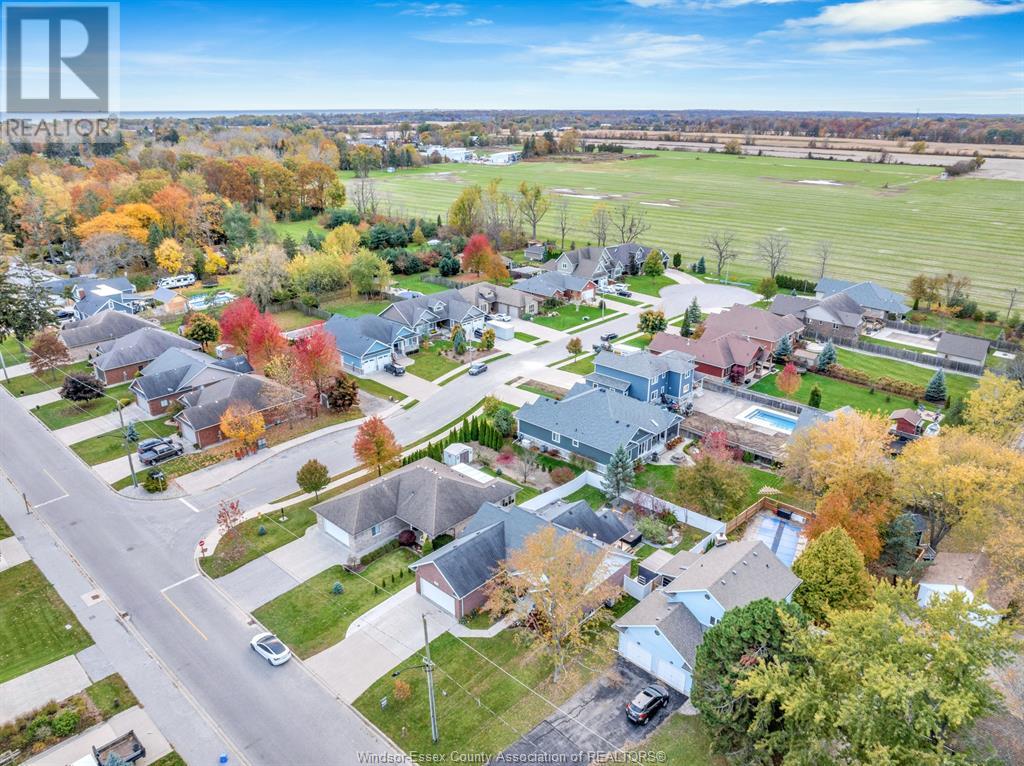 Photo 4 of 132 Prince Albert Street North, Kingsville ON