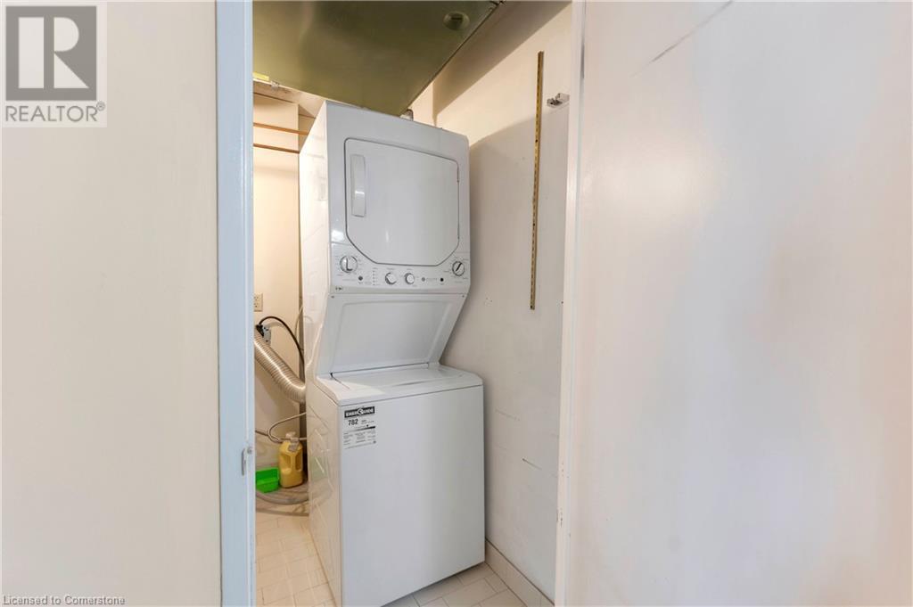 Photo 9 of 65 Scadding Avenue Unit 811, Toronto ON