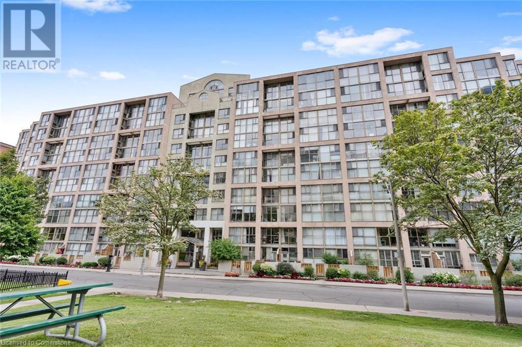 Photo 11 of 65 Scadding Avenue Unit 811, Toronto ON