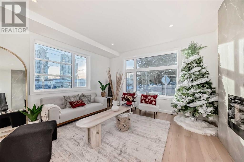 Photo 11 of 3349 Spruce Drive Sw, Calgary AB